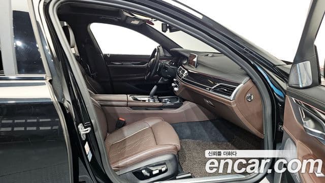 BMW 7 Series 2019 — Şəkil 11/20