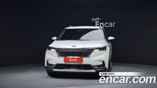 Kia Carnival 2021 — Фото 3/20