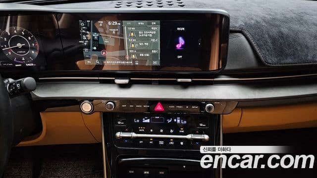 Kia Carnival 2021 — Фото 14/20
