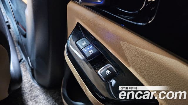 Kia Carnival 2021 — Фото 19/20