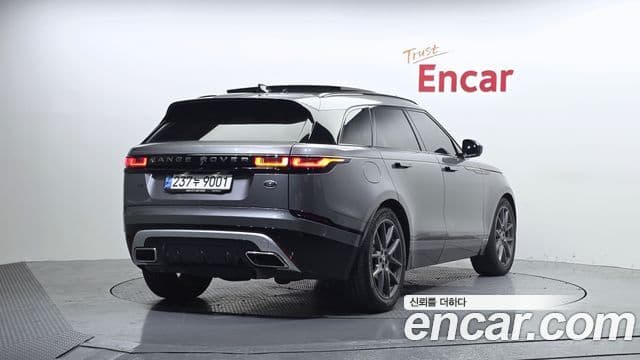 Land Rover Range Rover Velar 2022 — ფოტო 1/20