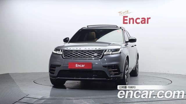 Land Rover Range Rover Velar 2022 — ფოტო 2/20