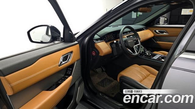 Land Rover Range Rover Velar 2022 — ფოტო 9/20