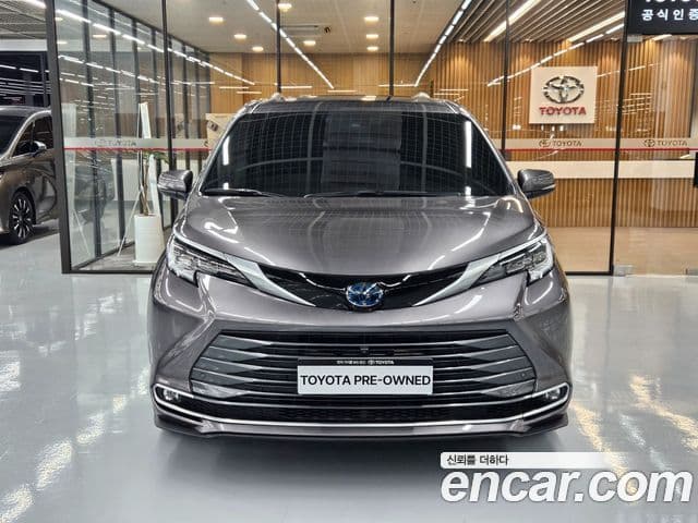 Toyota Sienna 2021 — Şəkil 2/20