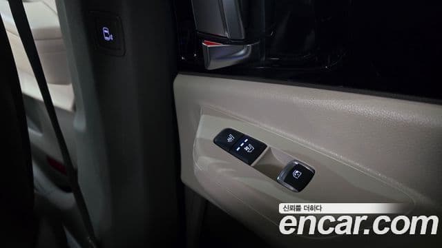 Kia Carnival 2024 — ფოტო 10/20