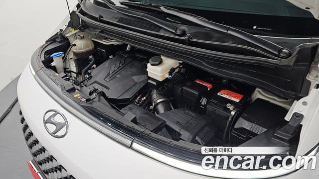 Hyundai Staria 2022 — ფოტო 6/20