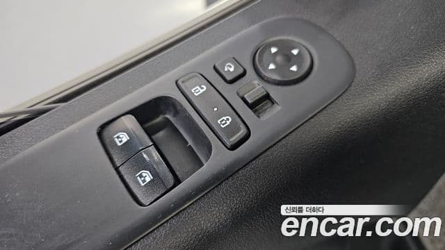 Hyundai Staria 2022 — ფოტო 12/20