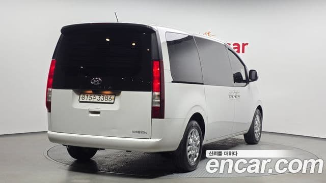 Hyundai Staria 2023 — Фото 2/20