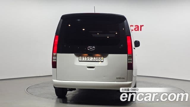 Hyundai Staria 2023 — Фото 4/20