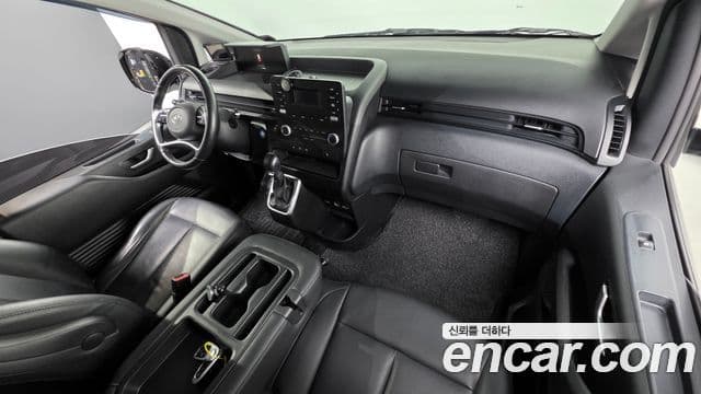 Hyundai Staria 2023 — Фото 7/20