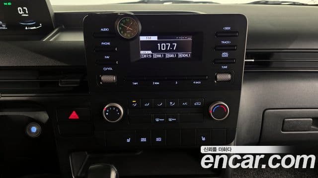 Hyundai Staria 2023 — Фото 14/20