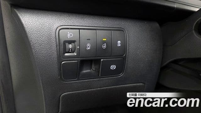 Hyundai Staria 2023 — Фото 17/20
