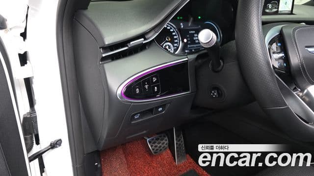 Genesis GV70 2022 — Şəkil 13/20