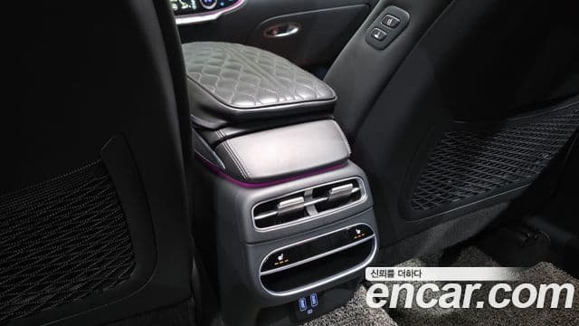 Genesis GV70 2022 — Şəkil 19/20