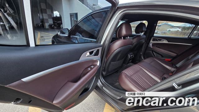 Genesis G70 2021 — Şəkil 14/19