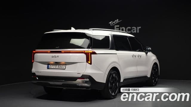 Kia Carnival 2024 — ფოტო 2/20