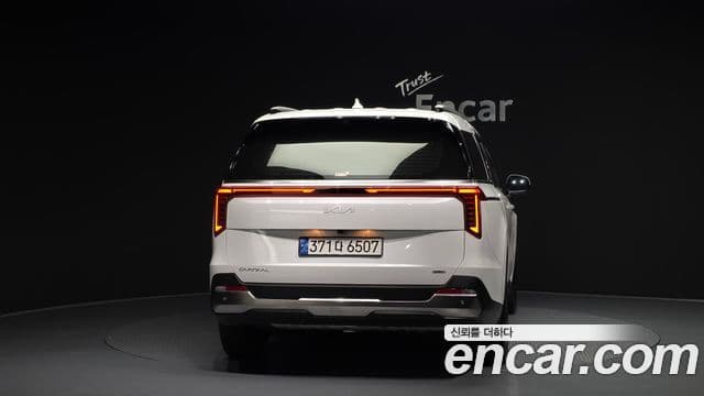 Kia Carnival 2024 — ფოტო 4/20