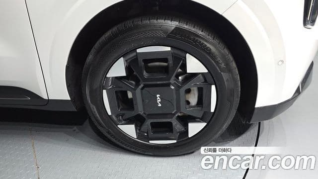 Kia Carnival 2024 — фото 5 из 20