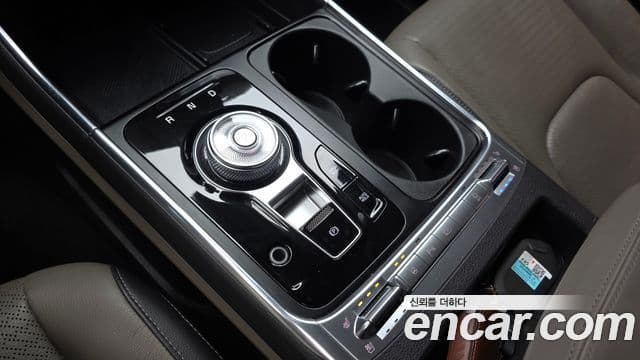 Kia Carnival 2024 — ფოტო 9/20