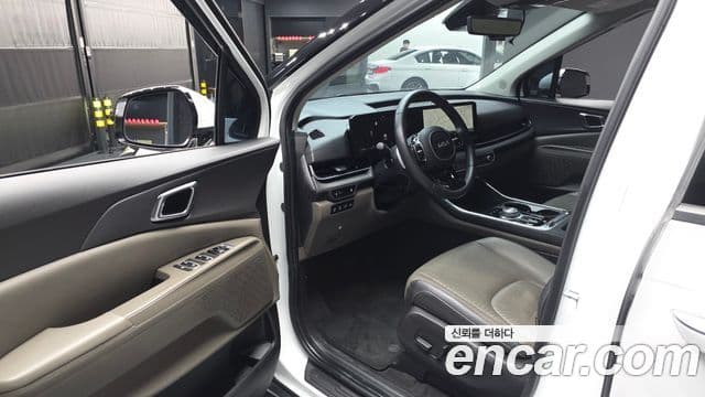 Kia Carnival 2024 — ფოტო 10/20
