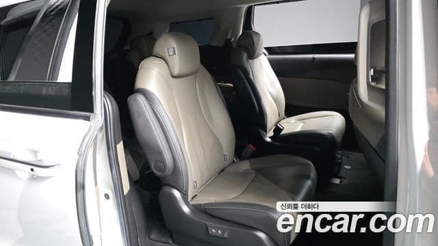 Kia Carnival 2024 — ფოტო 12/20