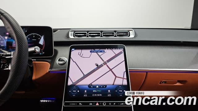 Mercedes-Benz S-Class 2022 — Photo 18/20
