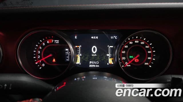 Jeep Wrangler 2020 — Şəkil 8/20