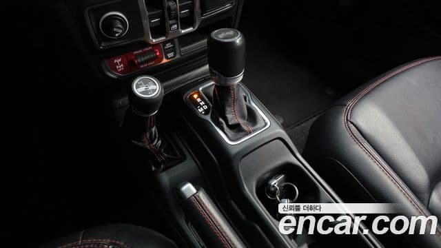 Jeep Wrangler 2020 — Şəkil 9/20