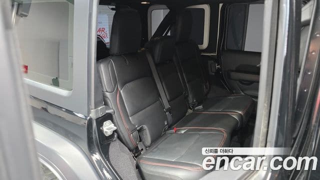 Jeep Wrangler 2020 — Şəkil 12/20