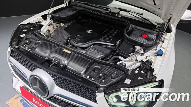 Mercedes-Benz GLE-Class 2021 — ფოტო 6/20