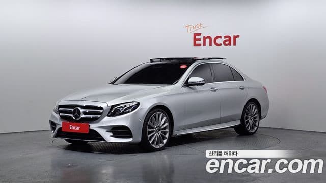 Mercedes-Benz E-Class 2020 — Фото 1/20