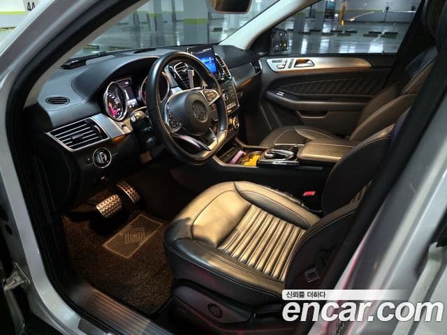 Mercedes-Benz GLE-Class 2018 — ფოტო 4/20