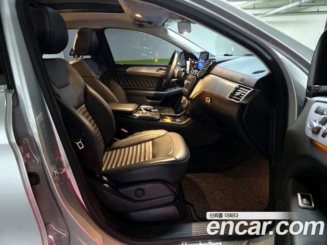 Mercedes-Benz GLE-Class 2018 — ფოტო 8/20