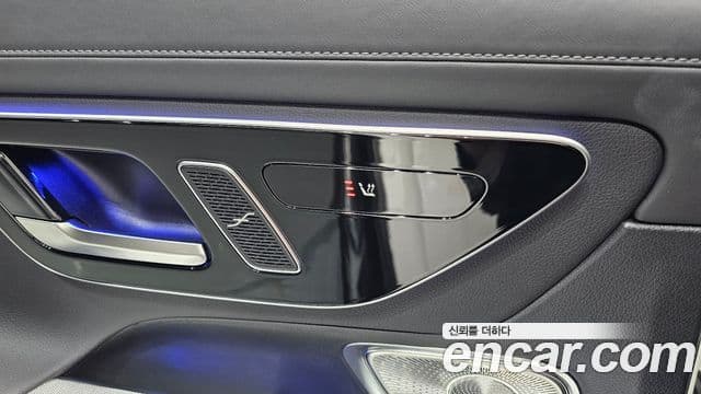 Mercedes-Benz GLC-Class 2025 — ფოტო 19/20