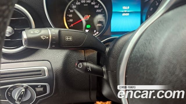 Mercedes-Benz C-Class 2020 — ფოტო 18/20