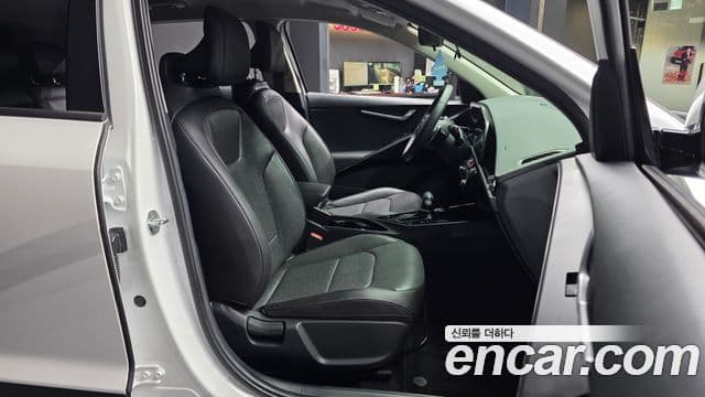 Kia Niro 2022 — Şəkil 11/20