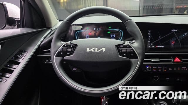 Kia Niro 2022 — Şəkil 13/20