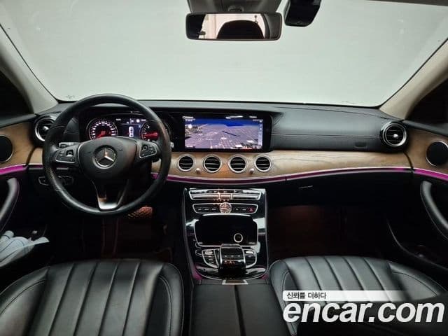 Mercedes-Benz E-Class 2018 — Фото 6/20