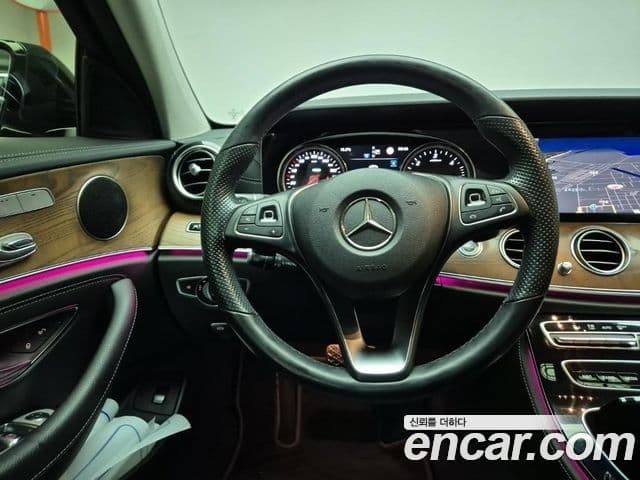 Mercedes-Benz E-Class 2018 — Фото 8/20