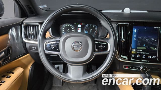 Volvo S90 2019 — ფოტო 13/20