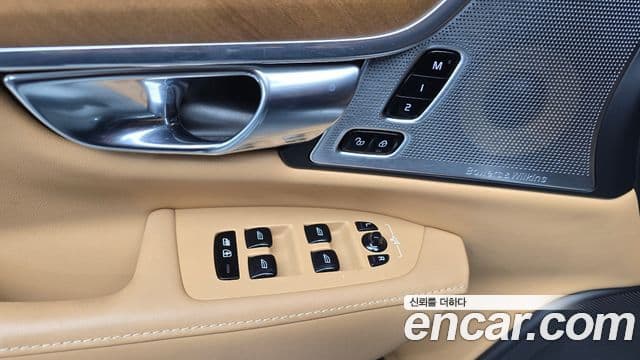 Volvo S90 2019 — ფოტო 14/20