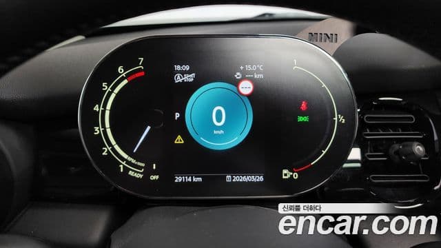 Mini Cooper 2021 — ფოტო 8/20