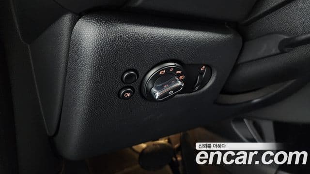 Mini Cooper 2021 — ფოტო 14/20