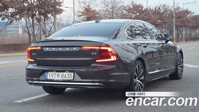 Volvo S90 2023 — ფოტო 1/20