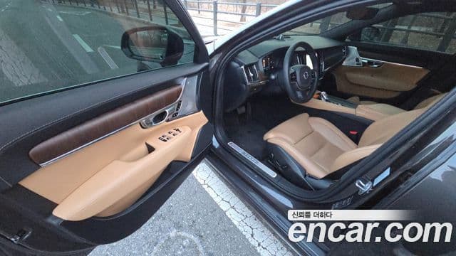 Volvo S90 2023 — ფოტო 15/20