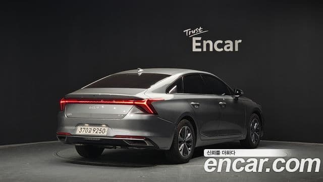 Kia K8 2022 — ფოტო 2/20