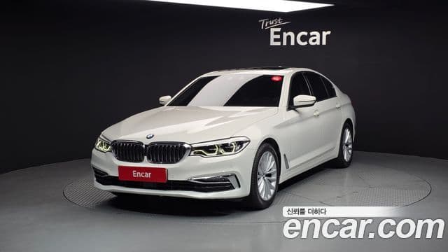 BMW 5 Series 2020 — Фото 1/20