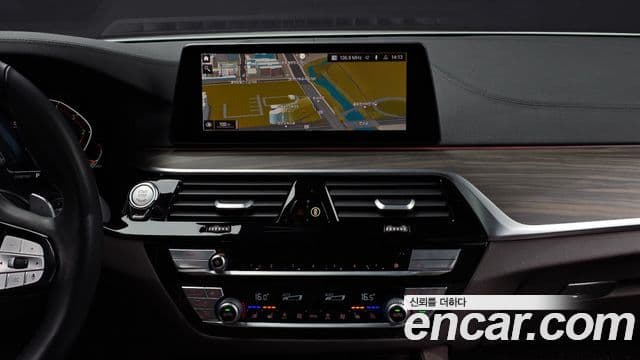 BMW 5 Series 2020 — Фото 14/20