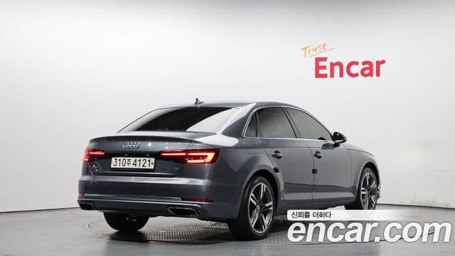 Audi A4 2019 — Фото 2/20