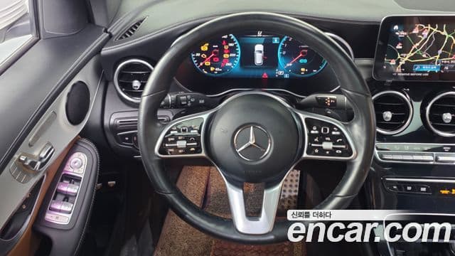 Mercedes-Benz GLC-Class 2022 — Photo 16/20